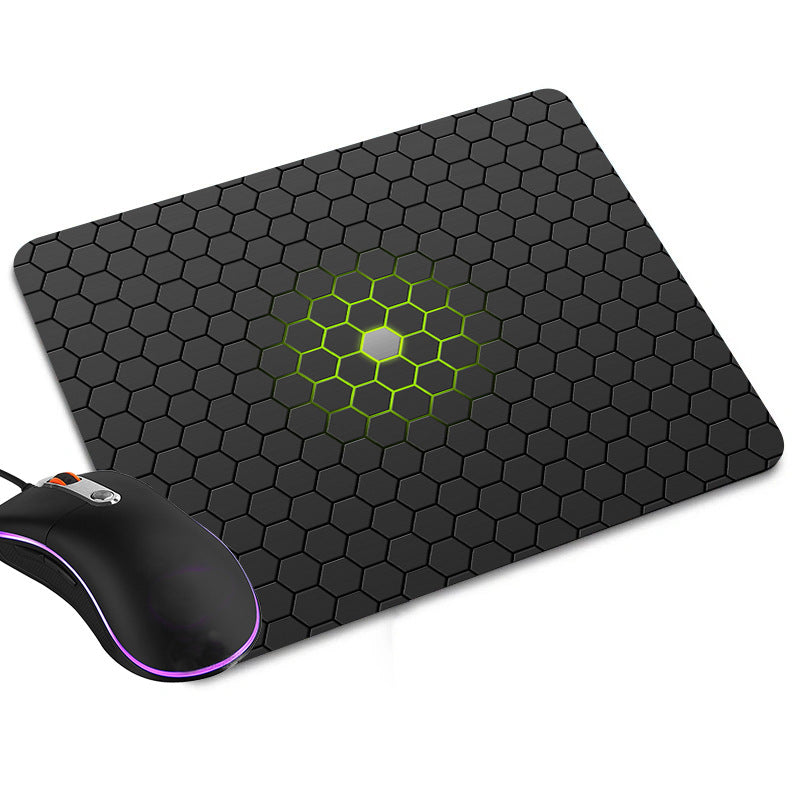 HarzLux Kompaktes Gaming Mauspad Mit Harz-Oberfläche Für Präzision - Hobbyfy