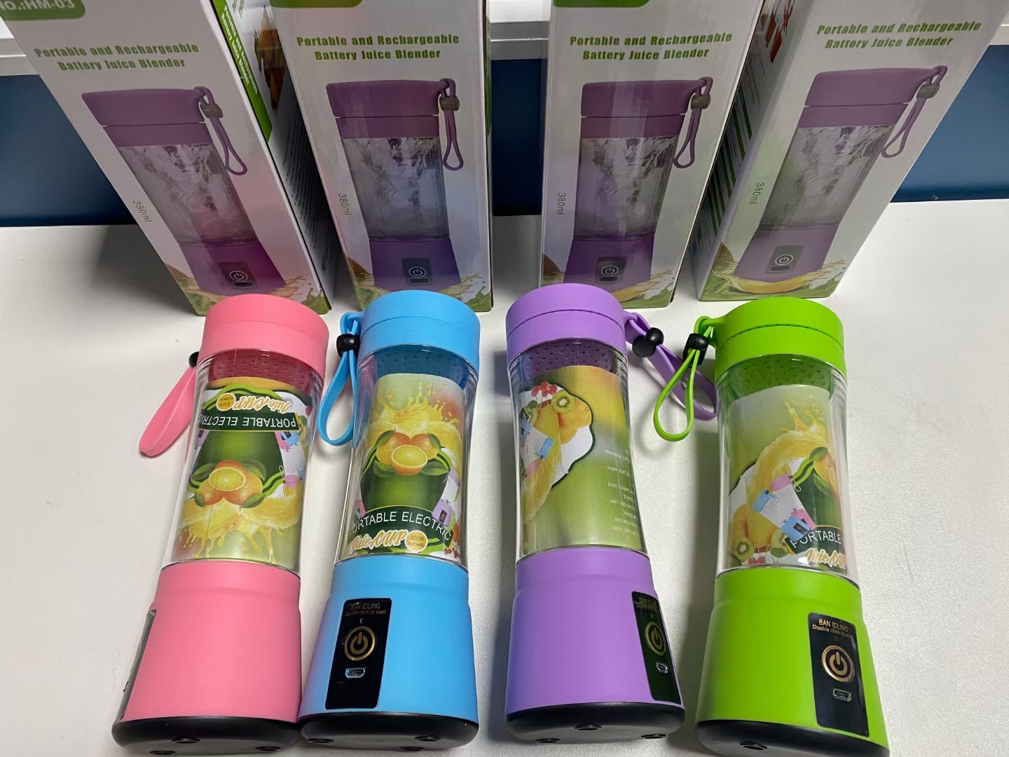 NovaBlend Tragbarer USB Mixer Mit Sechs Klingen Smoothie Maker Für Obst Gemüse Und Frische Säfte - Hobbyfy