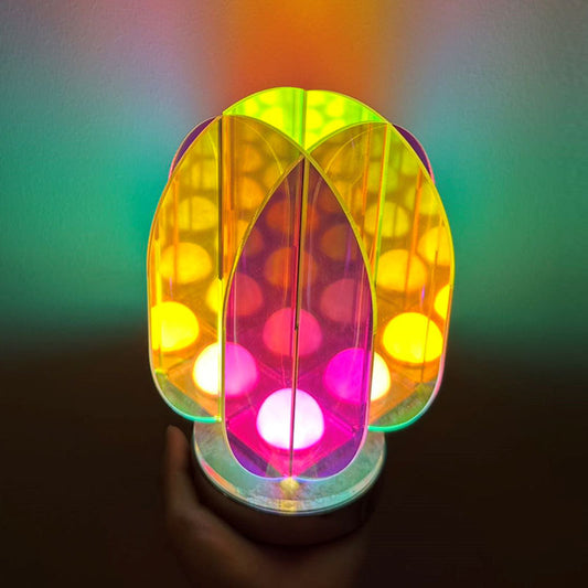 AcrylLux Kompakte Bunte Innen Tischlampe Mit Sanftem LED Licht - Hobbyfy