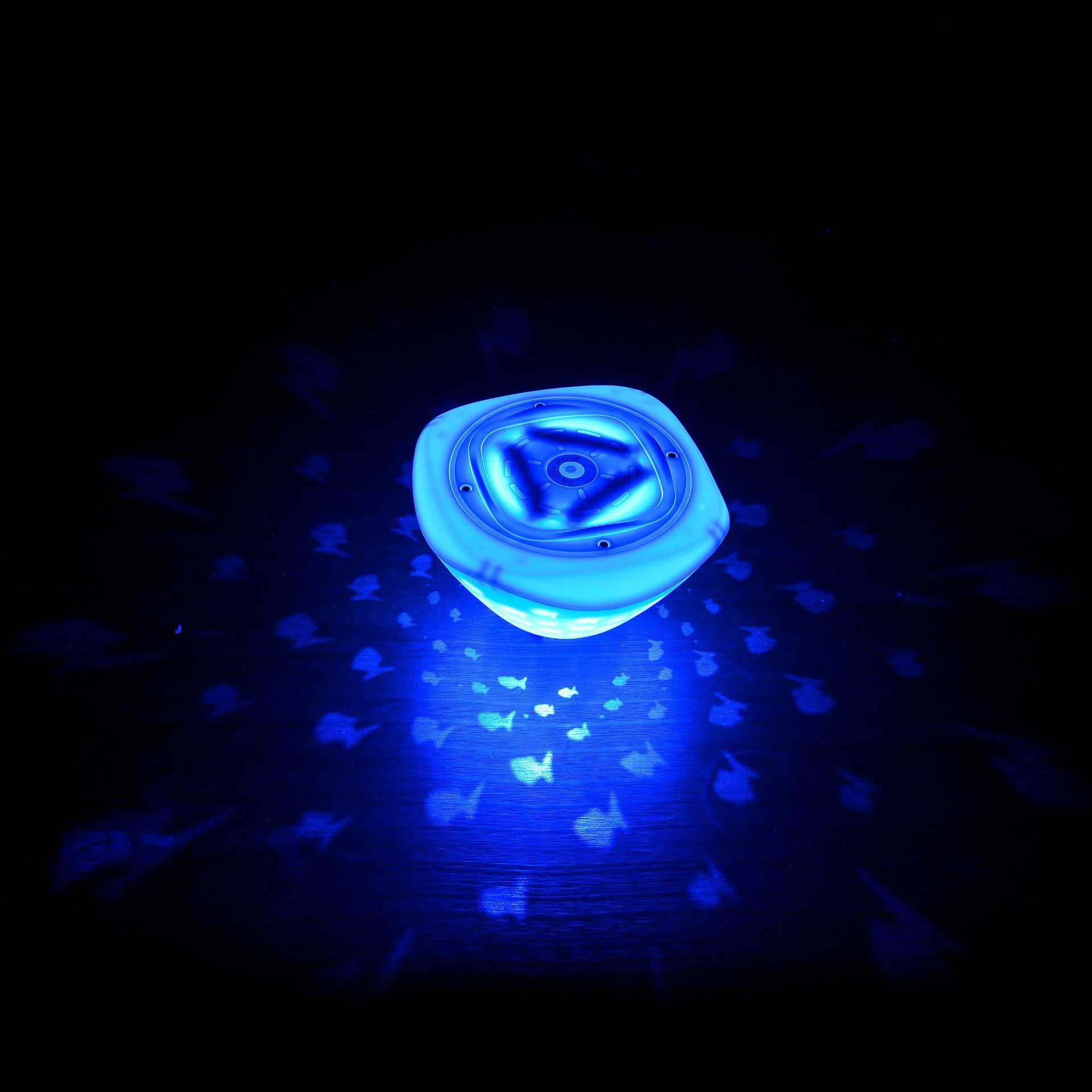 Fisch Projektionslicht LED Wasserdicht Badewanne Und Pool - Hobbyfy